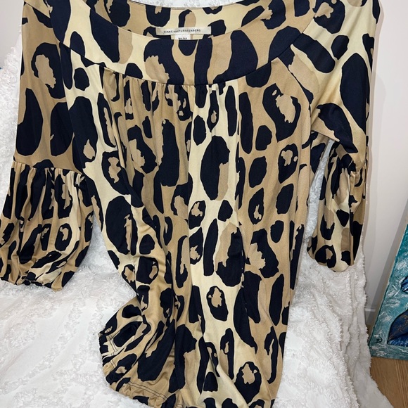 Diane Von Furtenberg silk printed blouse - Picture 5 of 7